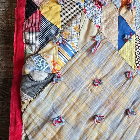 Handsewn Quilt Feedsack Crown of Thorns Red Back Tied Needs Repair Twin Size VTG - Picture 13 of 16